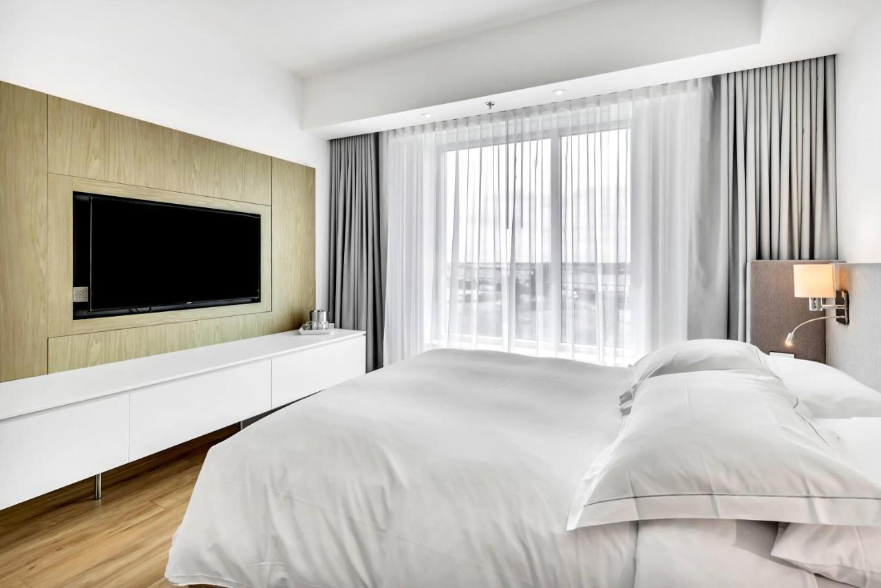 Hotel Mortagne ブーシャーヴィル エクステリア 写真