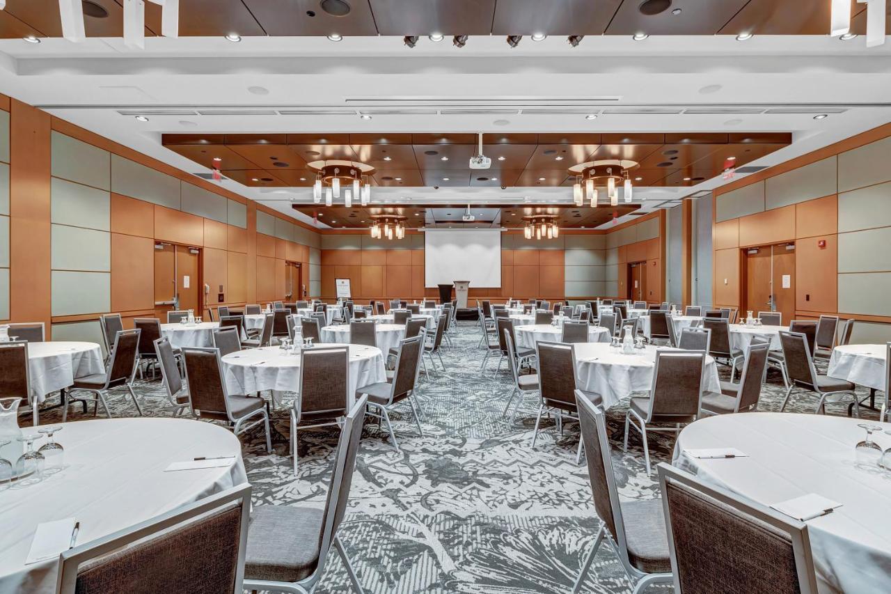 Hotel Mortagne ブーシャーヴィル エクステリア 写真