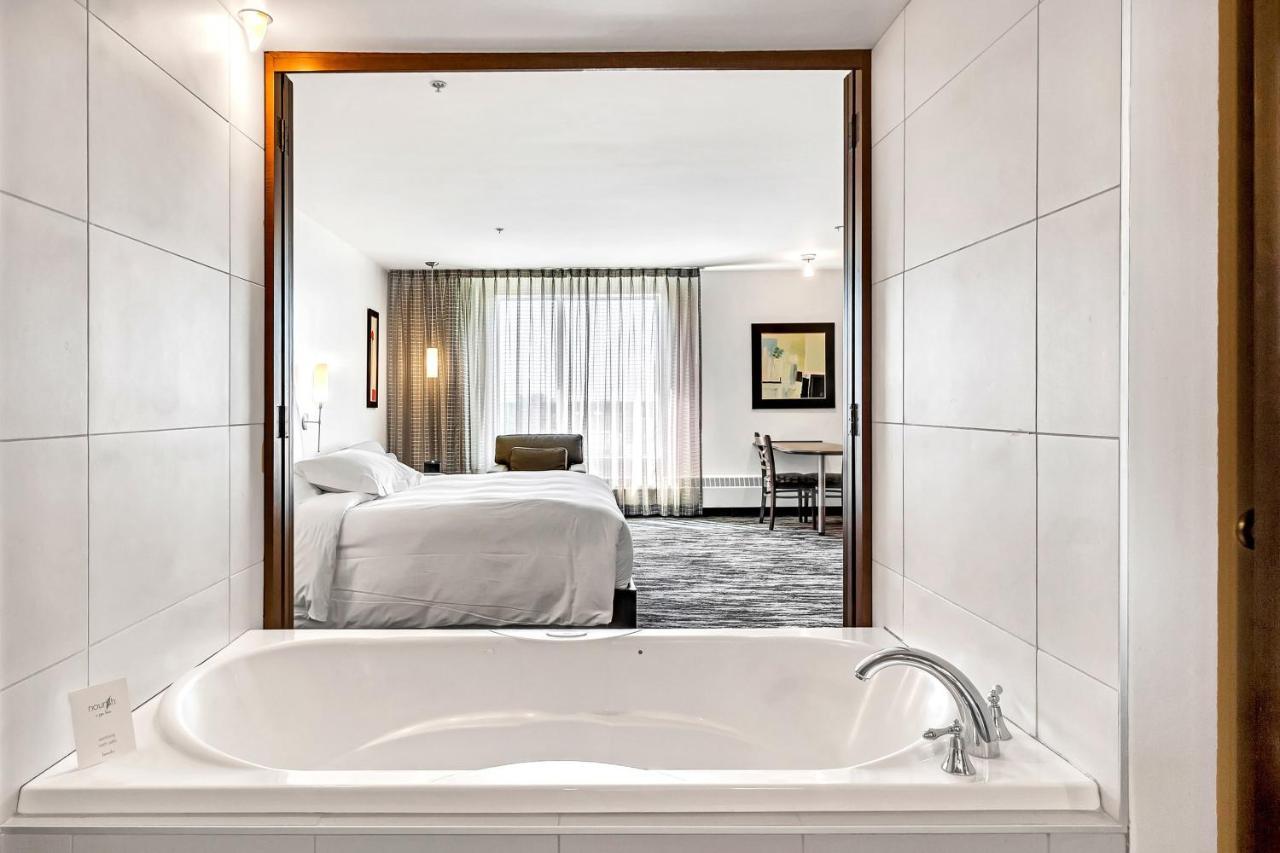 Hotel Mortagne ブーシャーヴィル エクステリア 写真